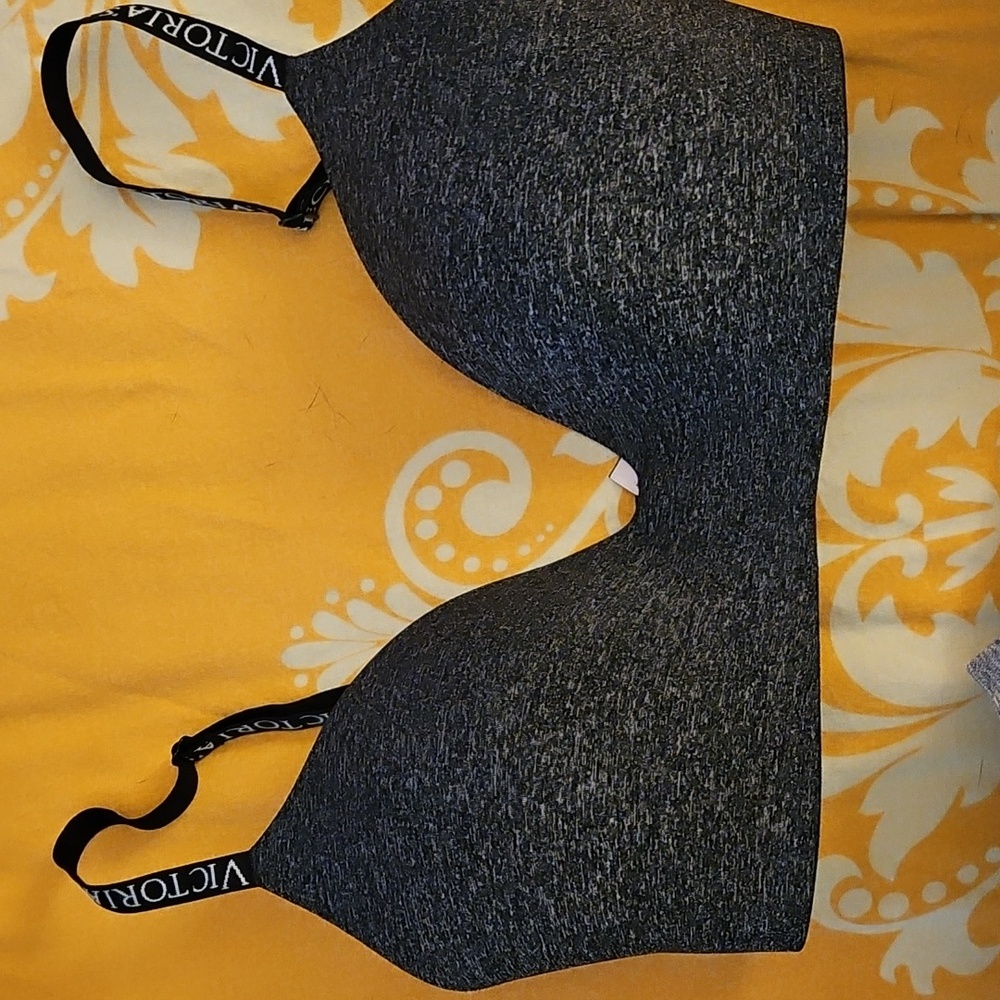 Victoria's Secret Lightly Lined T-shirt Bra